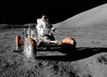 23. Lua: Estrutura Metálica Subterrânea na Lua