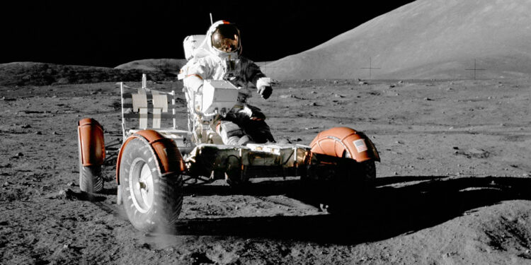 23. Lua: Estrutura Metálica Subterrânea na Lua