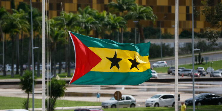 20. O Menor País do Mundo: Os Segredos de São Tomé e Príncipe